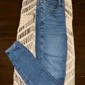 American Eagle High-Rise Jegging